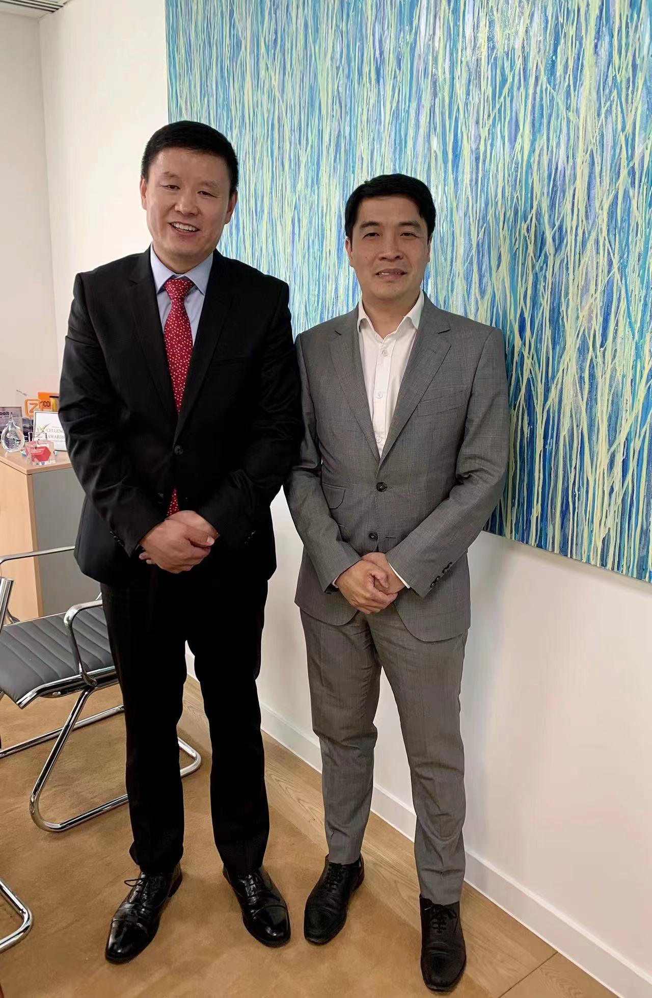 Zhang Youyi, Managing Director of CBT 500 Listed Companies Alliance, talks with St. John, Chairman of St. John's Group(图3)